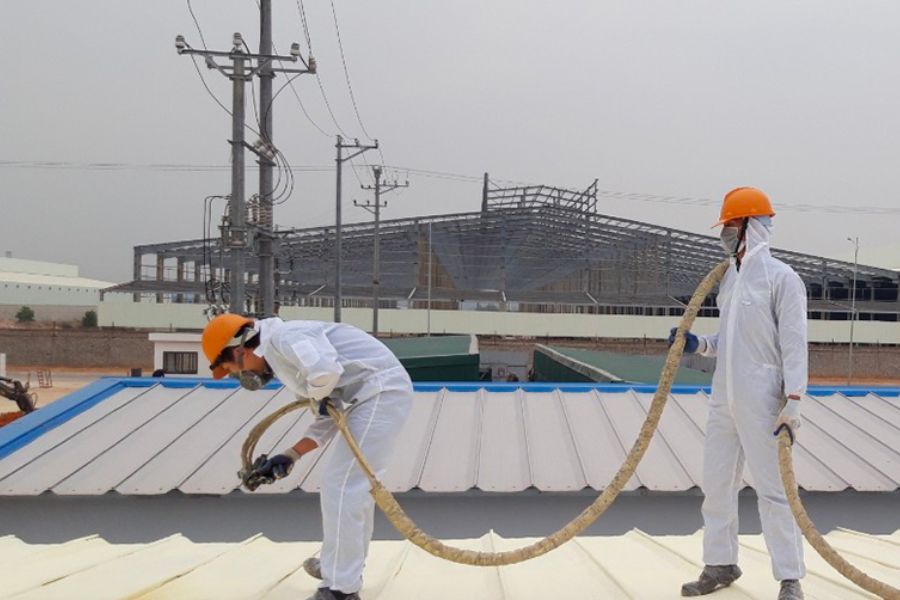 Phun Foam Chống Nóng Mái Tôn Hồ Chí Minh